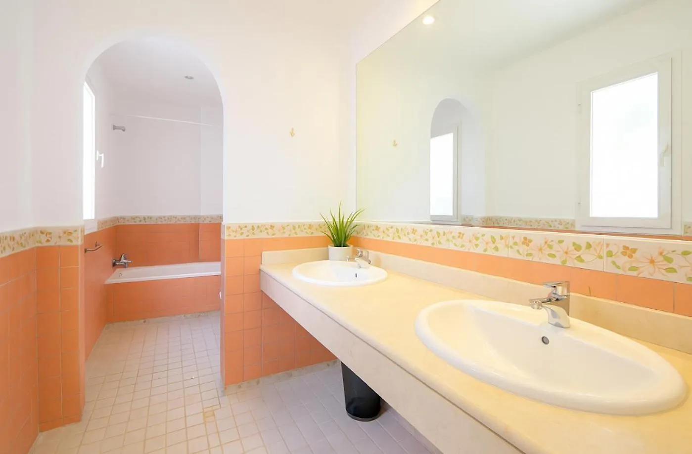 Villa 9 La Alzambra-Puerto Banus Marbella